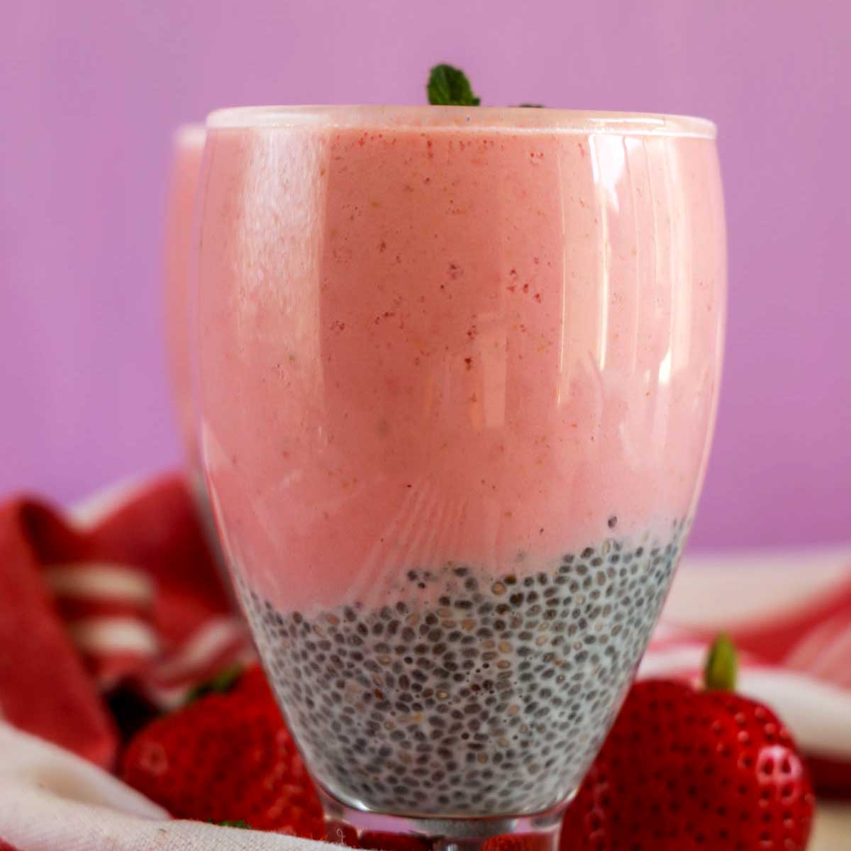 Strawberry Lessi Strawberry Lassi / Strawberry and Chia Lassi – Vege home cooking