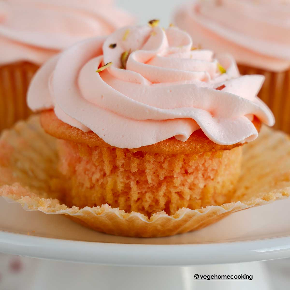 Rose Cupcakes Easy And Eggless